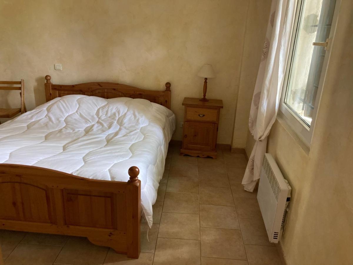 Auberge Les Olivades Mallemort Exterior photo