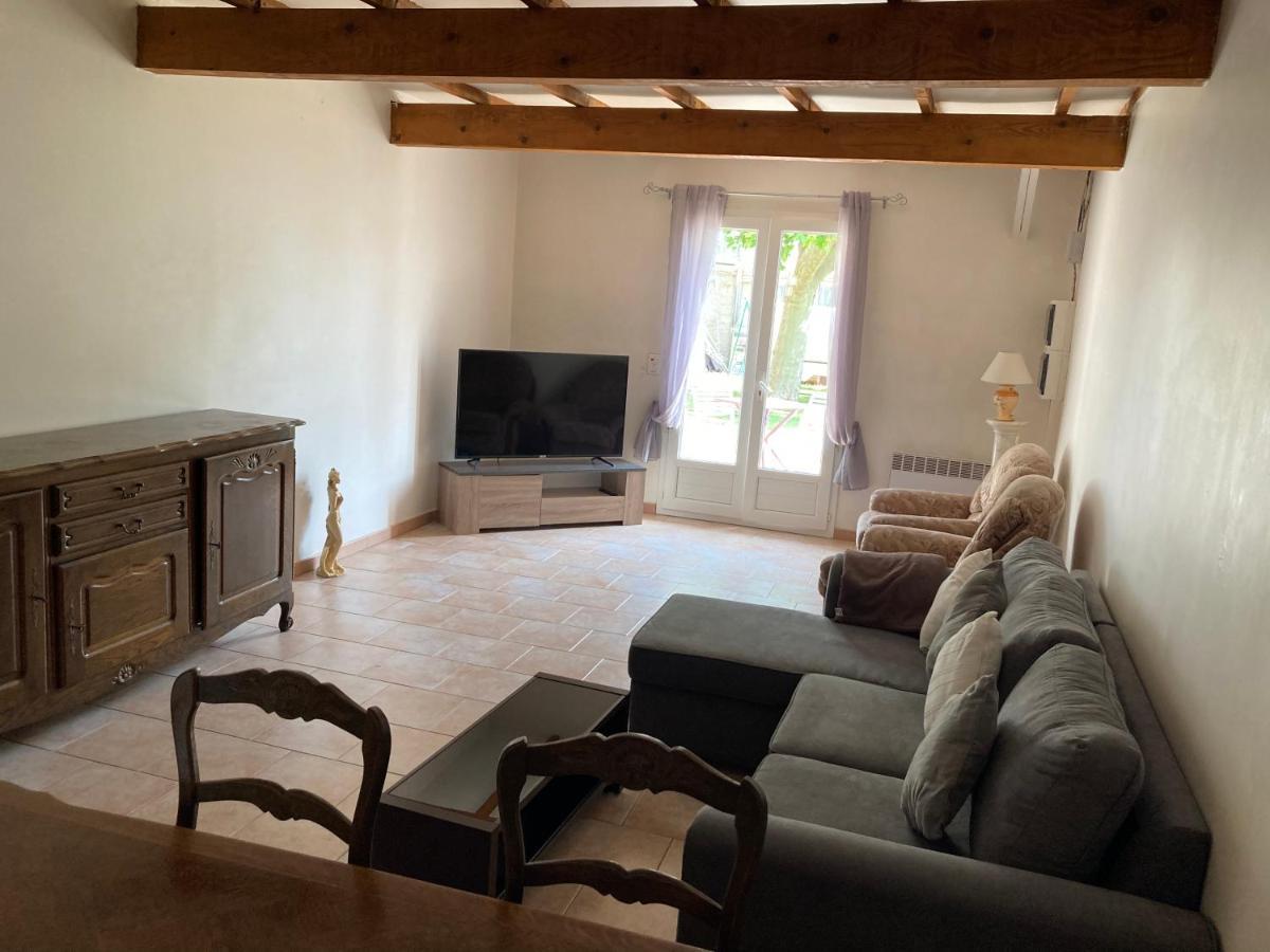 Auberge Les Olivades Mallemort Exterior photo